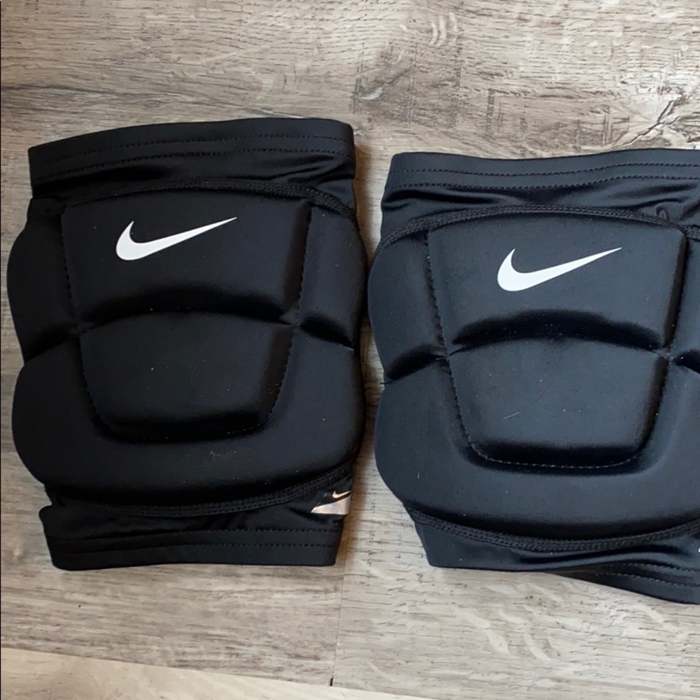 Nike Knee Pads